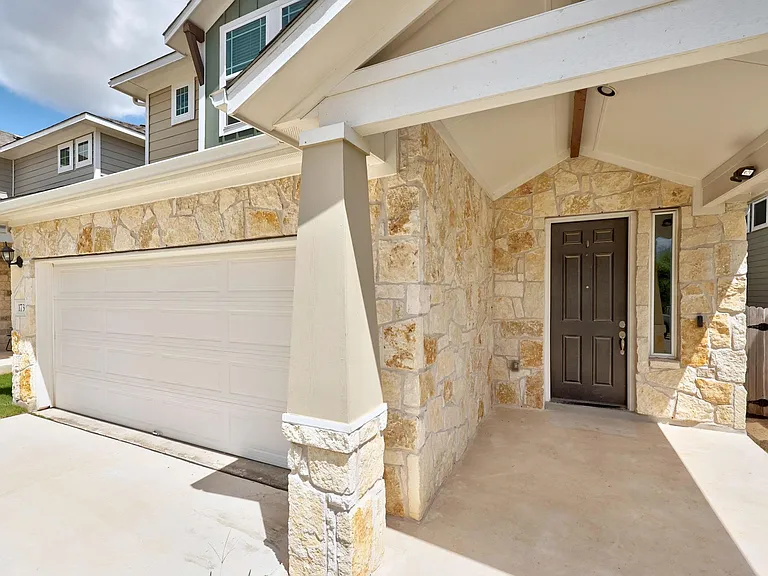 173 Riverhill Dr — Photo 2