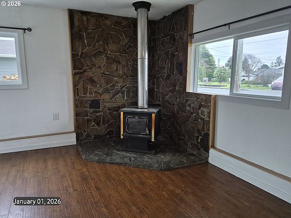 4th image of 605 Cottonwood Ave