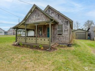 209 5th Street NE, Long Beach, WA