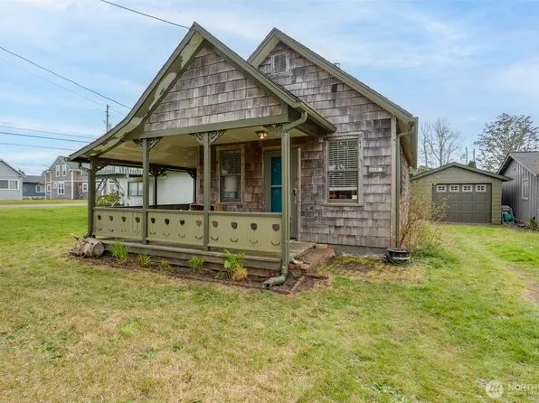 209 5th Street NE, Long Beach, WA 98631