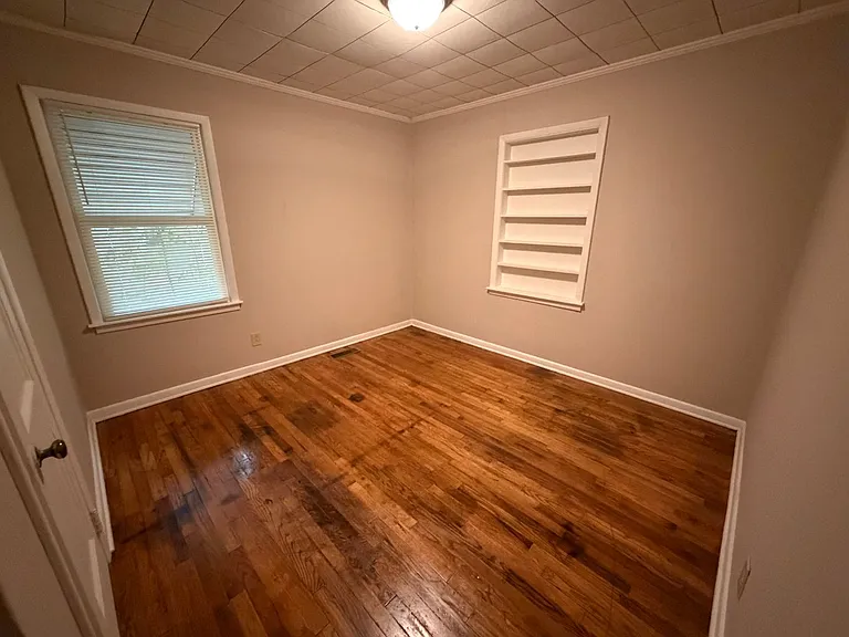 124 Holly St SE — Photo 9