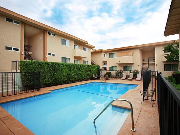 2nd image of 19229 Nordhoff St APT 34