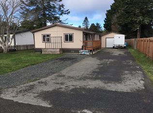 1167 4th St NE, Bandon, OR 97411