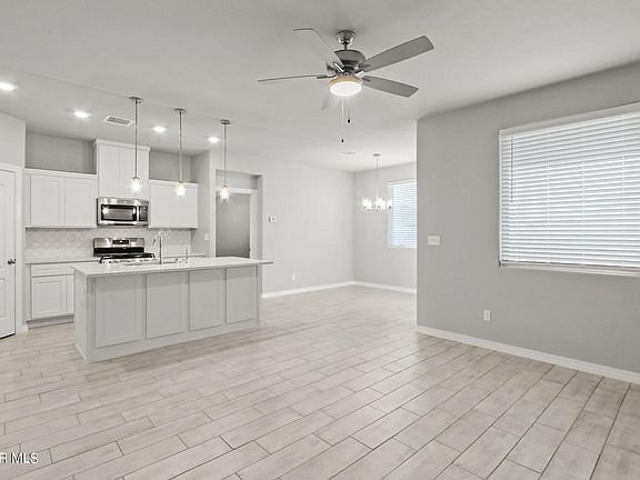 4th image of 400 Coleford Ln