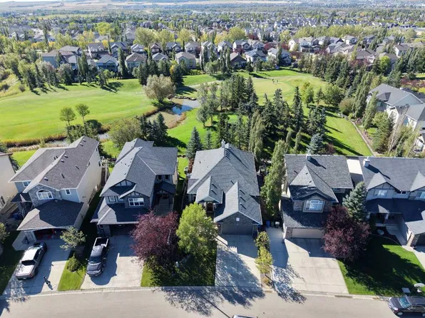 53 N Crystal Green Dr, Okotoks, AB T1S 2N7