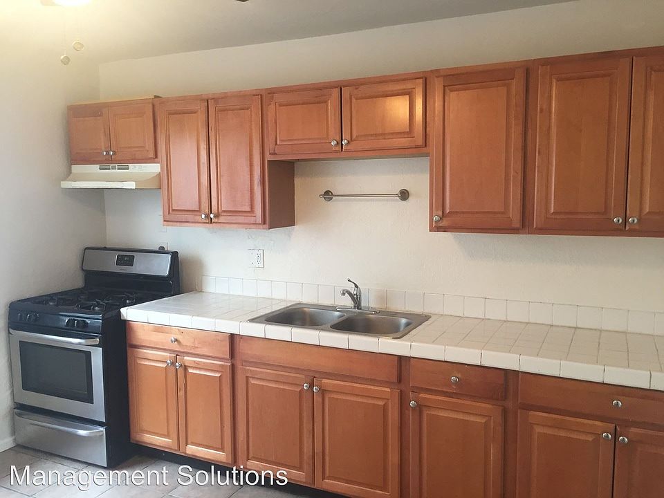 1st image of 5027 University Ave APT 3