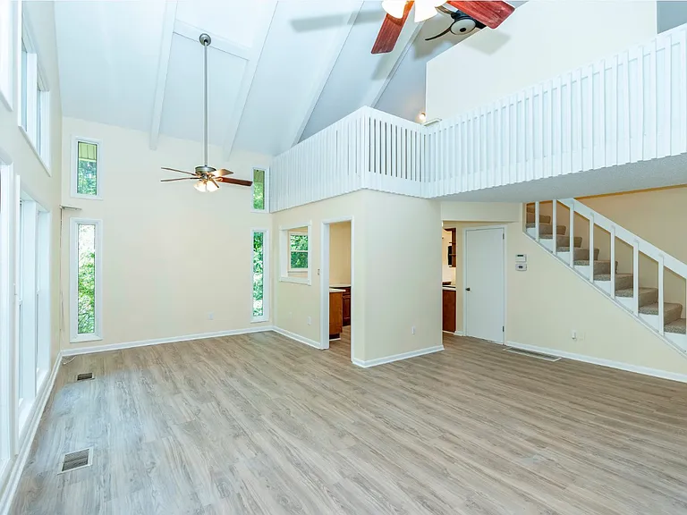 4865 Indian Valley Rd — Photo 6