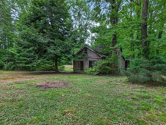 3rd image of 1921 Mack Rd