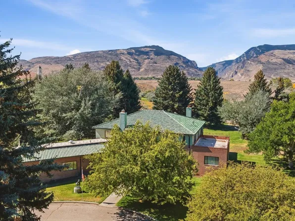 625 Skyline Dr, Cody, WY 82414