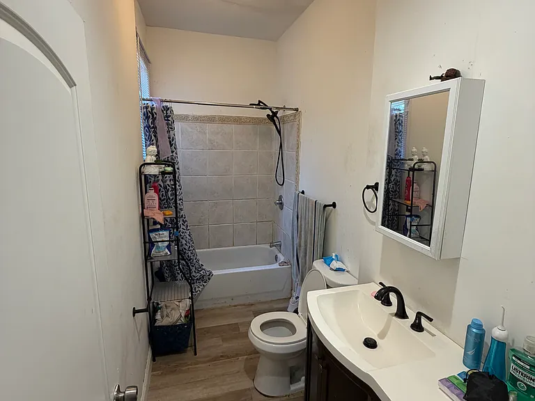 367 Howard Ave #1L — Photo 7