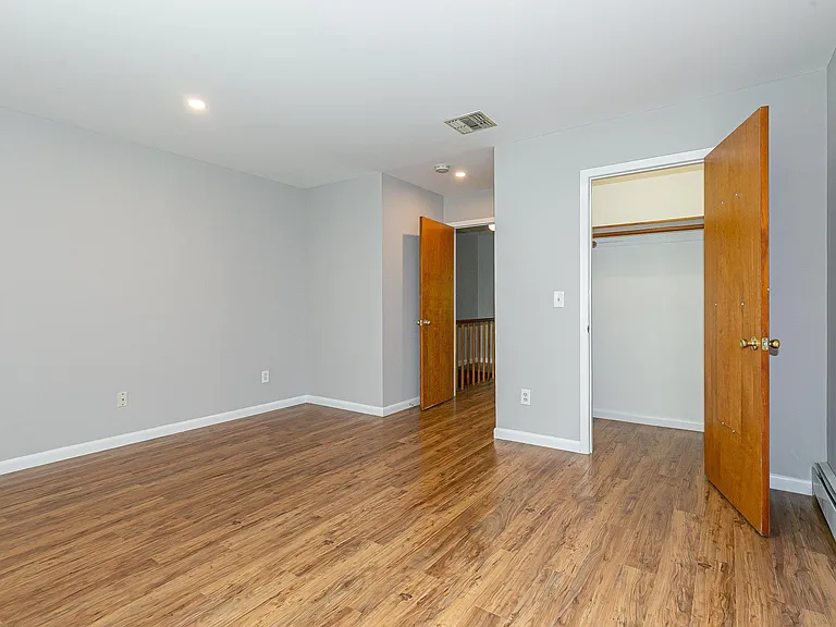 40 Herb Hill Rd #I — Photo 13