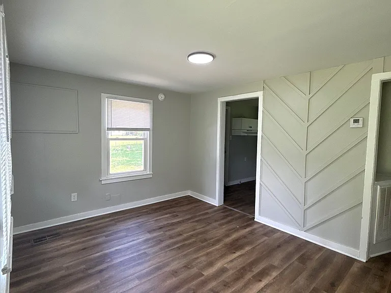 55 Adkins Cir — Photo 3