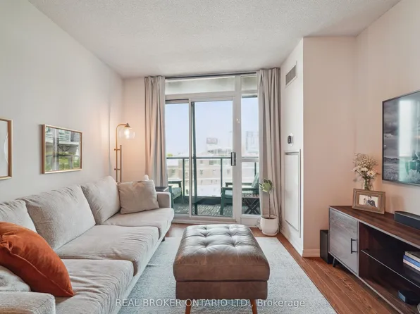 231 Fort York Blvd #615, Toronto, ON M5V 1B2