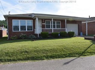 2513 Farrar St, Dunbar, WV 25064