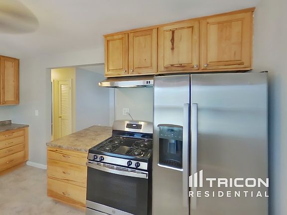 3rd image of 4 Joyce Ln