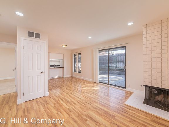 2nd image of 1967 Desert Cir APT 2