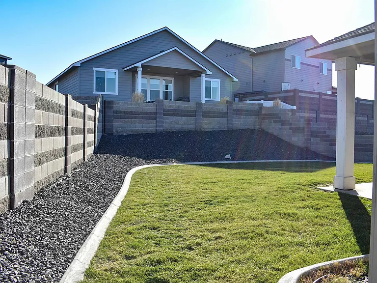 4879 Smitty Dr — Photo 32