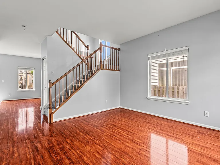 338 Richfield Trl — Photo 1
