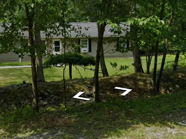 58 Brush Dr, East Stroudsburg, PA 18302