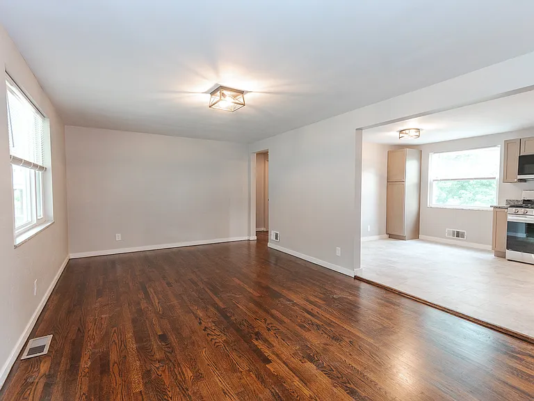811 Eathan Ave — Photo 7