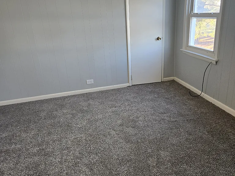 spacious master bedroom
