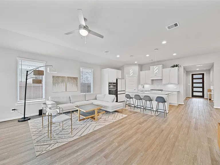 28447 Halle Ray Dr — Photo 32