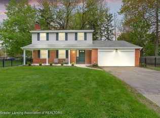 1424 Cedarhill Dr, East Lansing, MI 48823