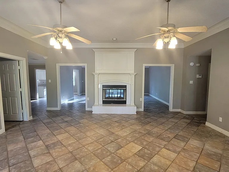 1 Briaroak Cir — Photo 3