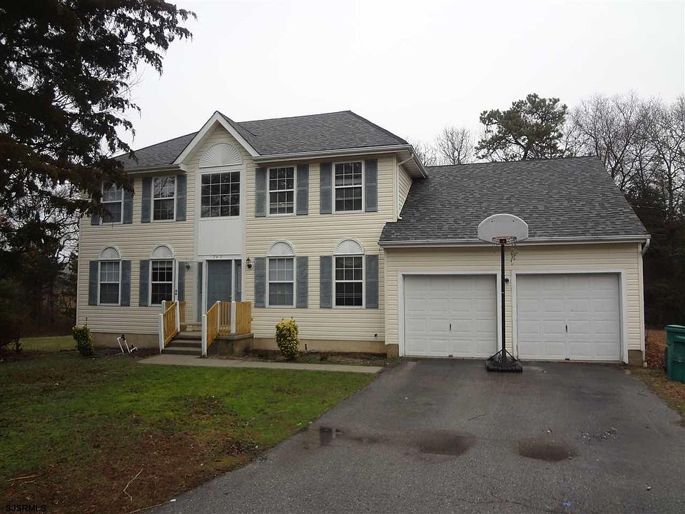 1st image of 747 E Village Dr