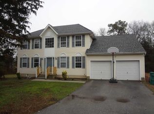 747 E Village Dr, Galloway, NJ 08205