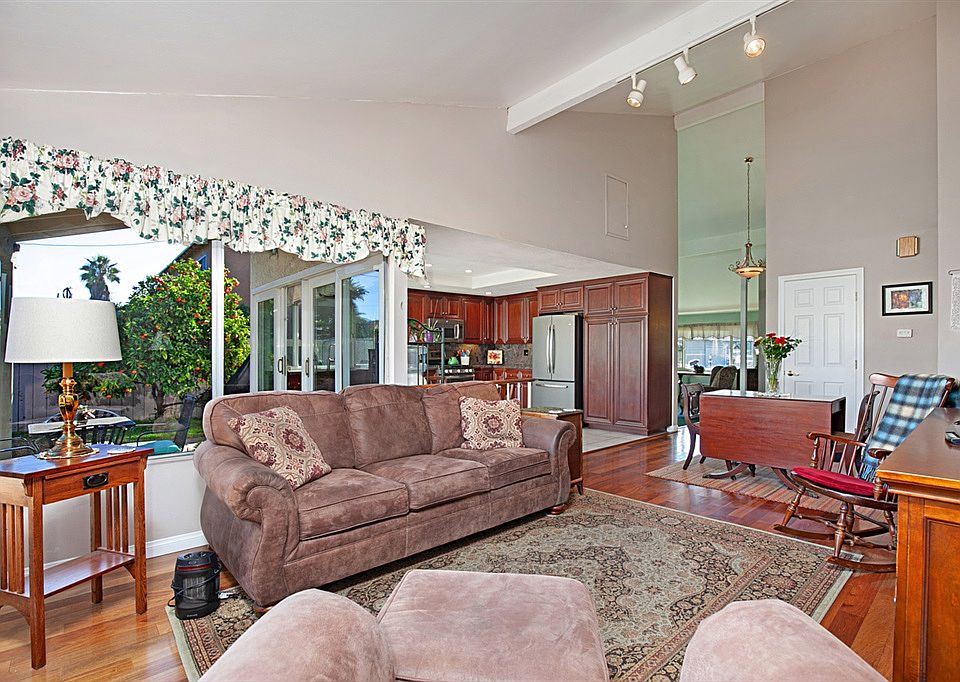 1st image of 683 Floyd Ave