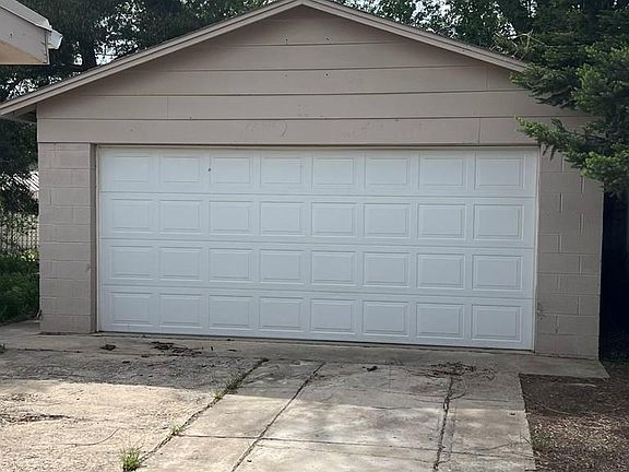 3rd image of 725 Arlen Ave