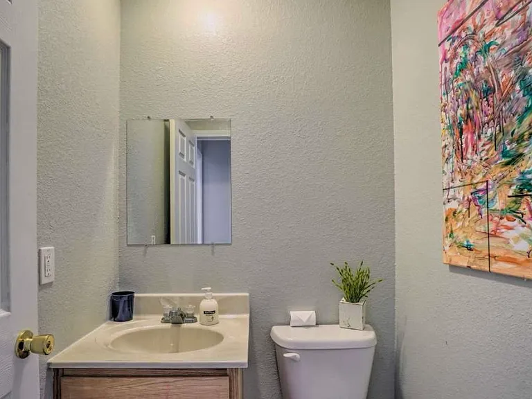 922 Renfrow St — Photo 19