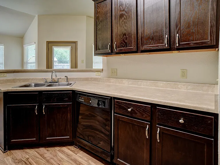 1320 Fern Ct — Photo 10