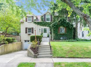 45 S Julian St, Naperville, IL 60540