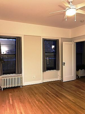 5th image of 4 Saint Lukes Pl #4REAR