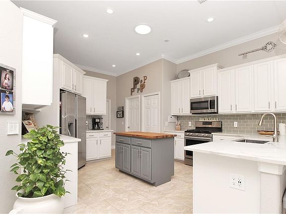 5th image of 6604 Buckingham Palms Way