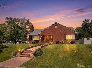 21 Sherwood Ave, East Brunswick, NJ 08816