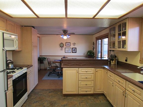 2nd image of 9105 Douglas Cir