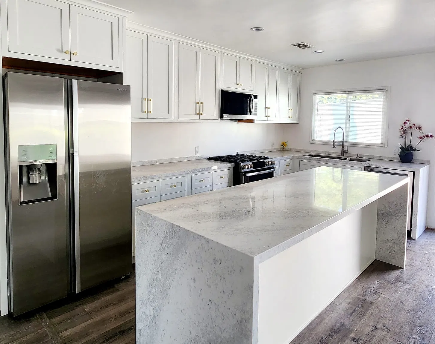 5655 Topeka Drive — Photo 3