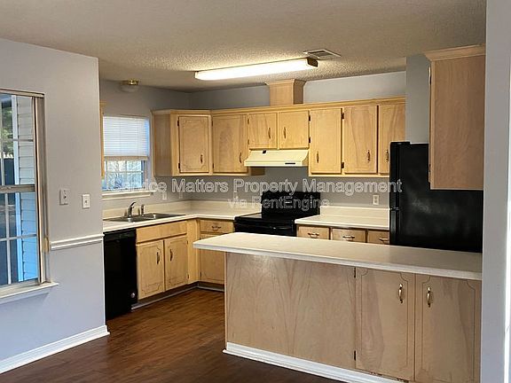 4th image of 5746 Rolling Hills Dr