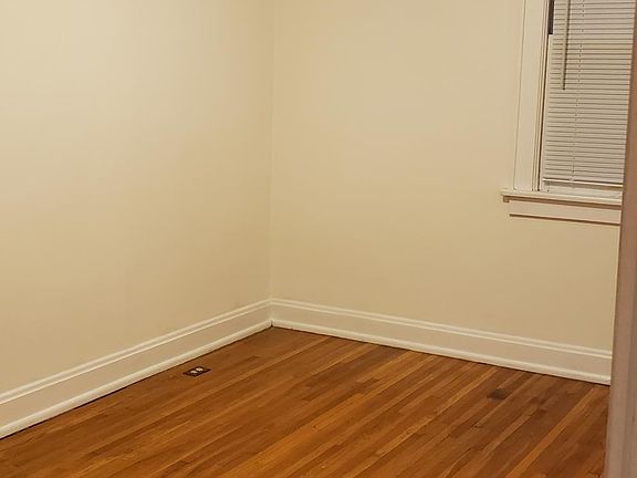 4th image of 2984 Indianola Ave APT 3