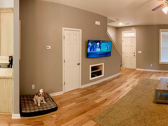 4th image of 281 Black Pine Ct