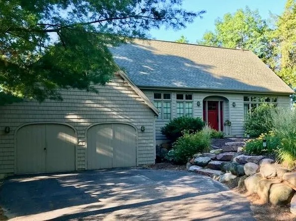 E13461 Grace St, Merrimac, WI 53561