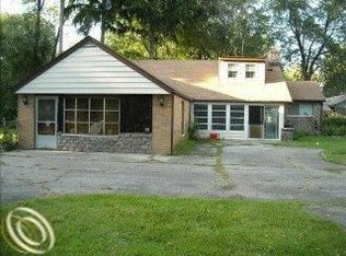 15085 Bainbridge St, Livonia, MI