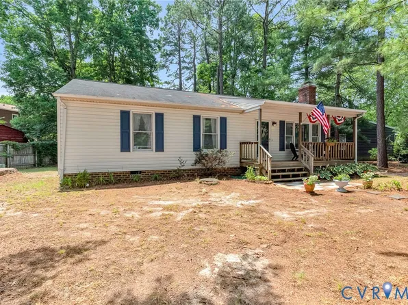 104 Five Oaks Ln, Ashland, VA 23005