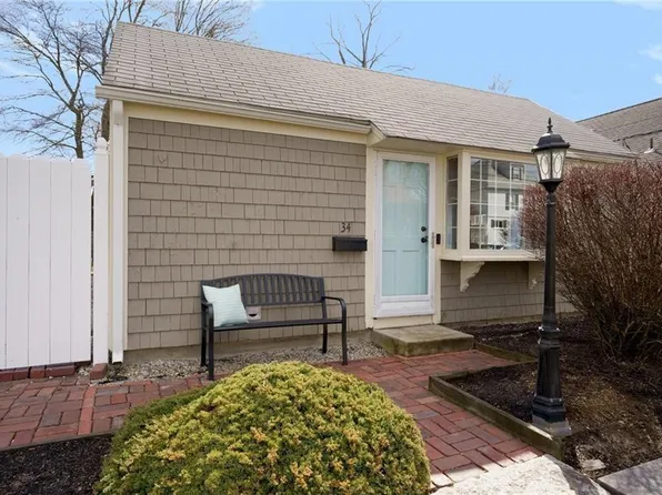 34 Homewood Ave, North Providence, RI 02911