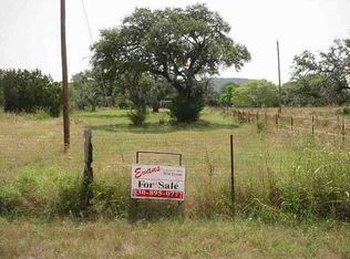 114 Elm Pass Rd, Center Pt, TX 78010