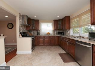1126 Richard Ln, Feasterville Trevose, PA 19053