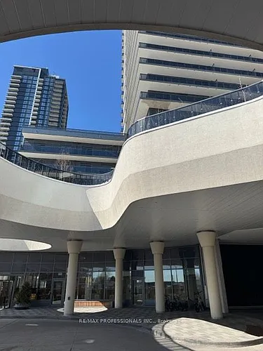 5105 Hurontario St Photo 1